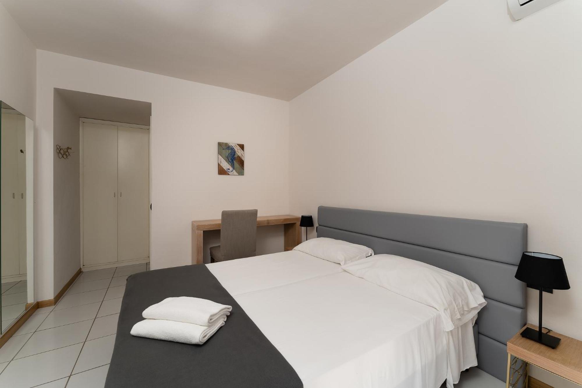 Hotel Delfino Procchio  Eksteriør bilde